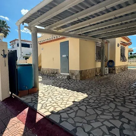 Villa Al Mar, Els Poblets, Lage Und Ausstattung, Pool, Wifi 300mb, Eigener Ueberdachter Parkplatz, Photovoltaik Bonus, Nah Am 500m Els Poblets